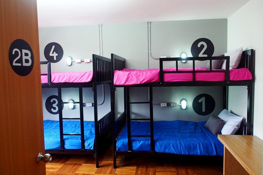 Restdot Hostel Бангкок Экстерьер фото