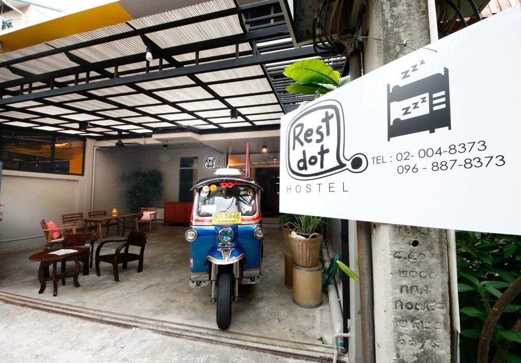 Restdot Hostel Бангкок Экстерьер фото